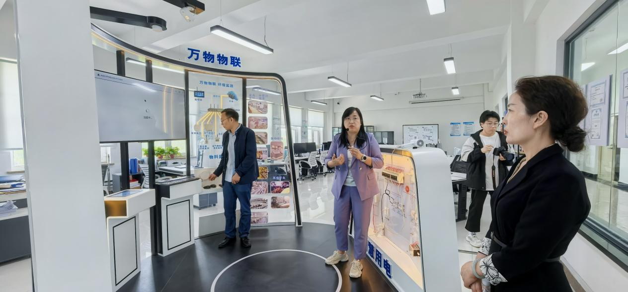 汲取经验 聚力迎评——我校赴哈尔滨信息工程学院开展本科教学合格评估专题调研学习 汲取经验 聚力迎评——我校赴哈尔滨信息工程学院开展本科教学合格评估专题调研学习